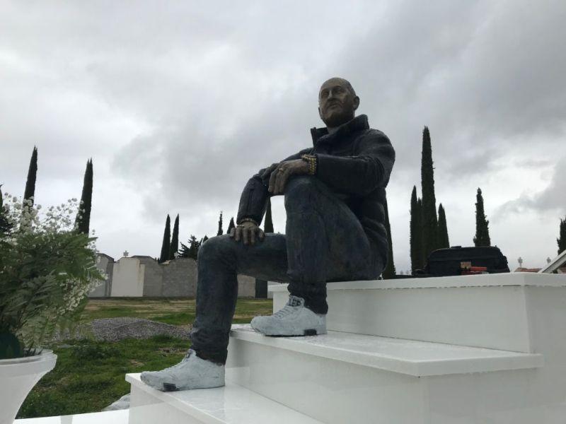 Памятник для Antonio El Tonto