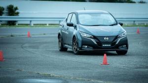 Nissan Leaf All-Wheel-Control Test Сar 2019 года
