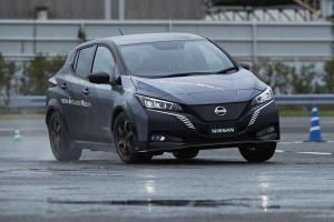 Nissan Leaf All-Wheel-Control Test Сar 2019 года
