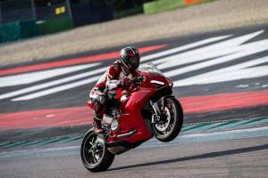 Ducati Panigale V2 2020 года