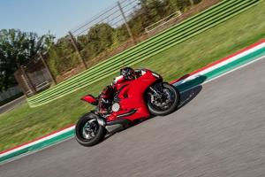 Ducati Panigale V2 2020 года