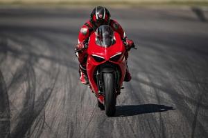 Ducati Panigale V2 2020 года