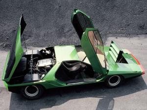 Первопроходец в эре дверей-ножниц: зеленый Alfa Romeo Carabo