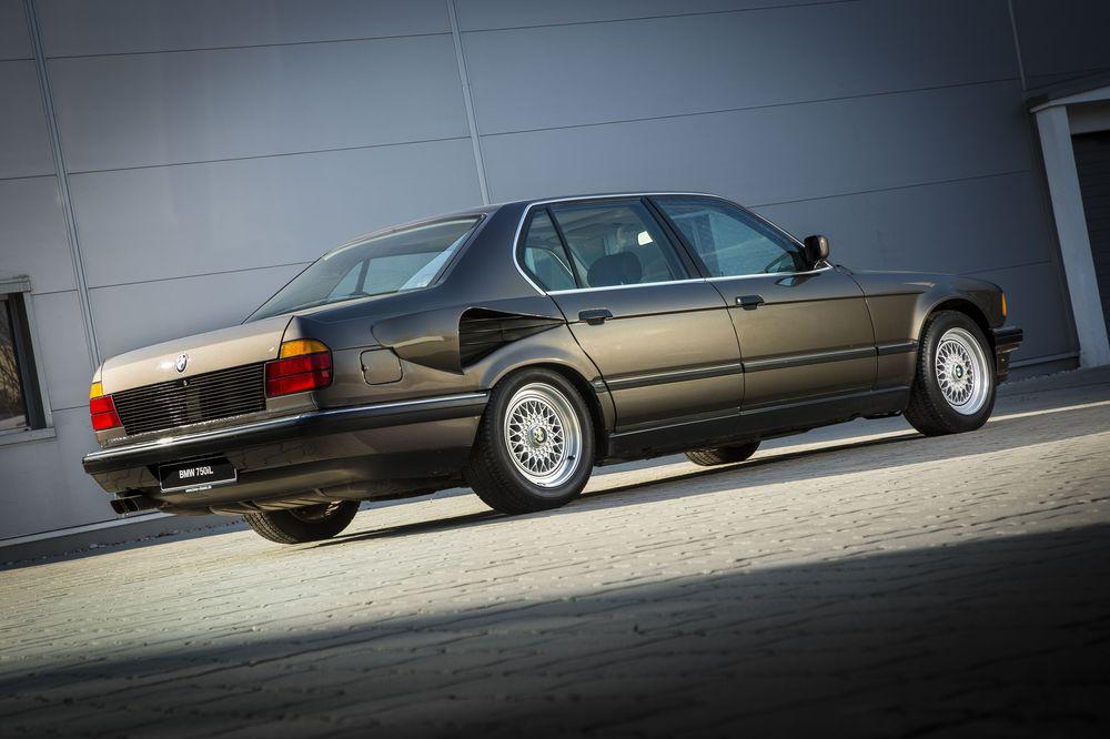 Легендарный BMW 7 серии с жабрами