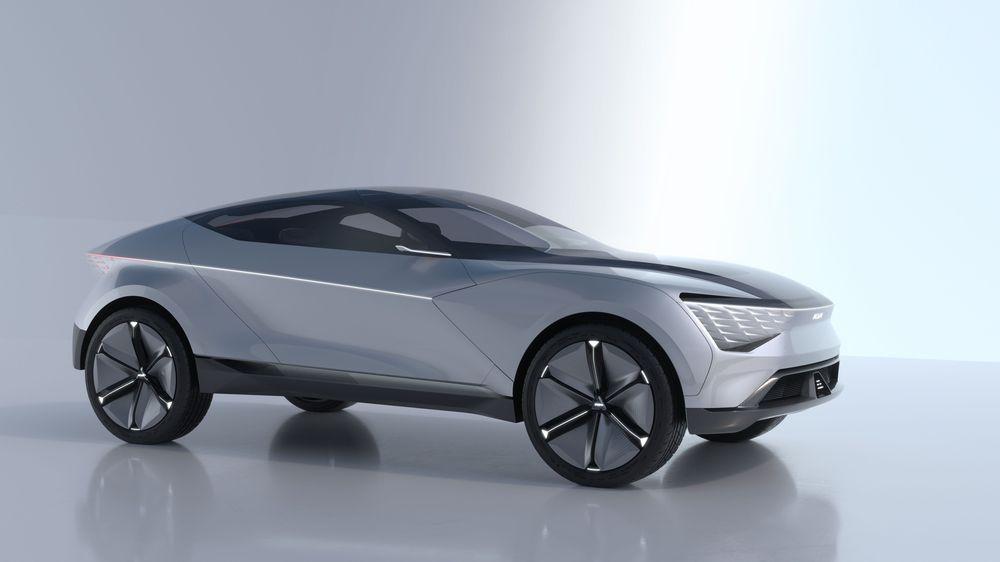 Космический кроссовер от Kia: концепт Futuron оснащен четырьмя движками и едет самостоятельно