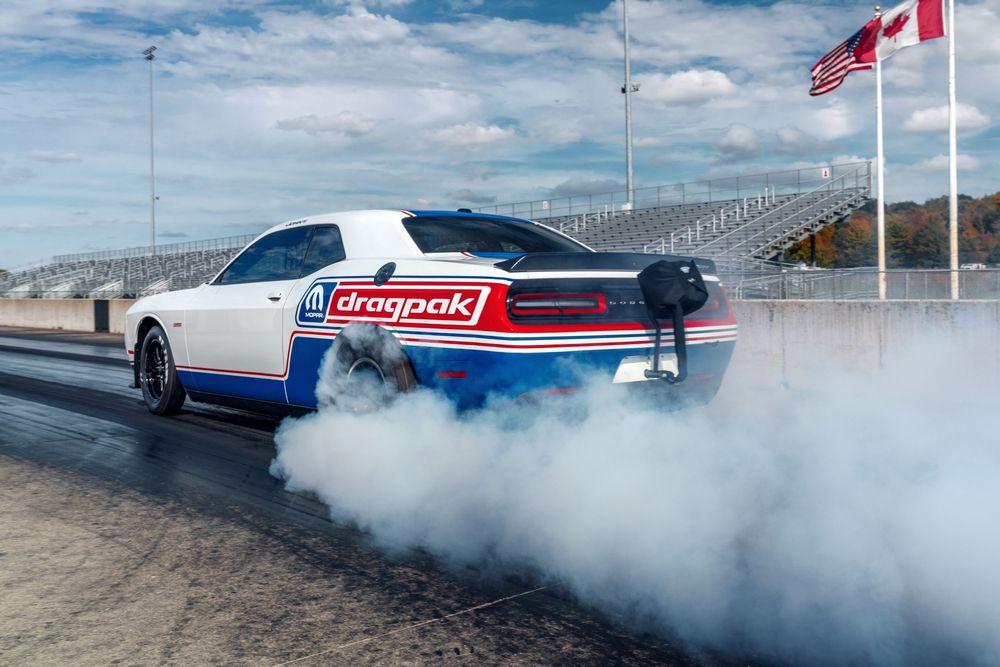 Dodge Challenger Drag Pak by Mopar 2020 года
