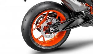 KTM 890 Duke R 2020 года