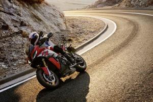 BMW S1000XR 2020 года