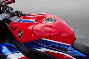 Honda CBR1000RR-R SP 2020 года