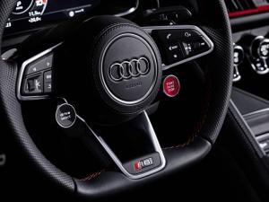 Audi R8 V10 RWD Spyder 2019 года