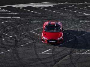 Audi R8 V10 RWD Spyder 2019 года