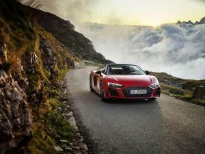 Audi R8 V10 RWD Spyder 2019 года