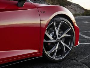 Audi R8 V10 RWD Spyder 2019 года