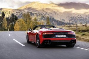 Audi R8 V10 RWD Spyder 2019 года