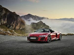 Audi R8 V10 RWD Spyder 2019 года