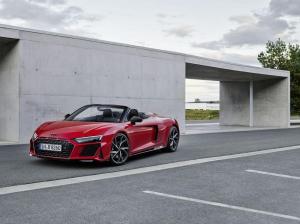 Audi R8 V10 RWD Spyder 2019 года