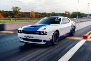 Dodge Challenger Drag Pak by Mopar 2020 года