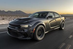 Семейный автомобиль Dodge Charger стал конкурентом самого Bugatti Chiron