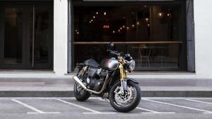 Triumph Thruxton RS 2020 года