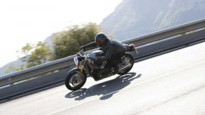 Triumph Thruxton RS 2020 года