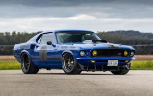 Ford Mustang Mach 1 придали агрессии