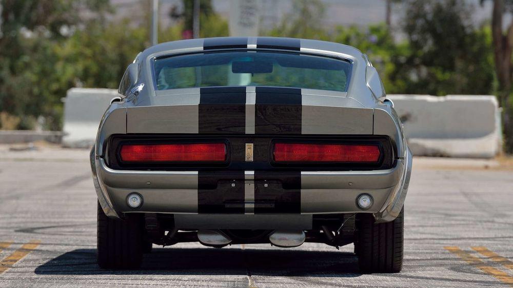 Ford Shelby gt500 сзади