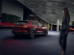 Ford Mustang Mach-E 4 2020 года