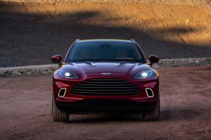 Aston Martin DBX 2020 года