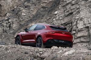 Aston Martin DBX 2020 года