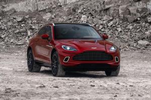 Aston Martin DBX 2020 года