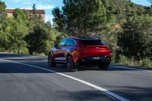 Aston Martin DBX 2020 года