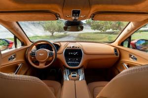 Aston Martin DBX 2020 года