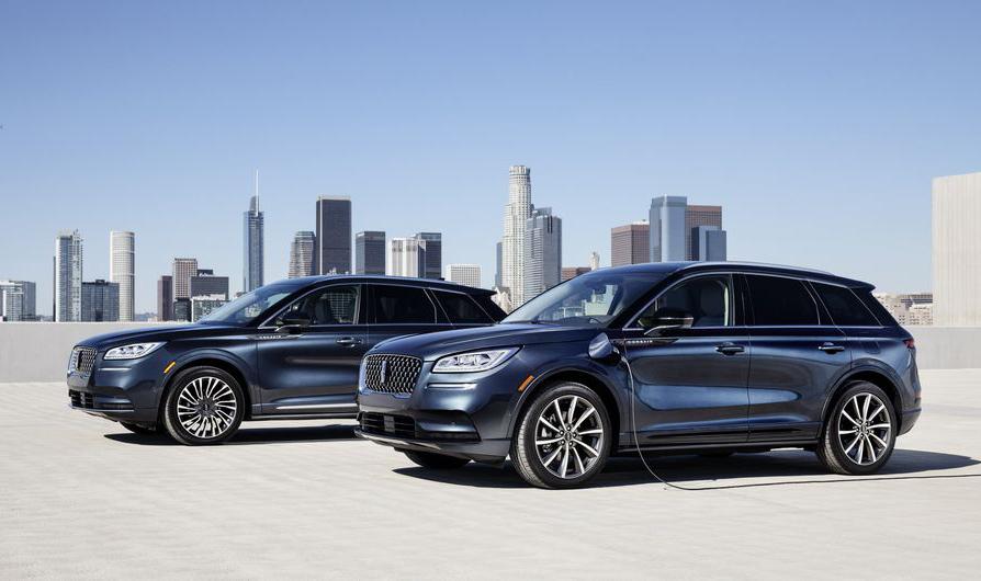 Lincoln обещает поразить гибридным Corsair Grand Touring