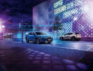 Lexus UX300e 2020 года