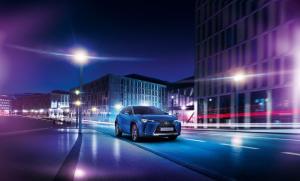 Lexus UX300e 2020 года