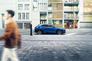Lexus UX300e 2020 года