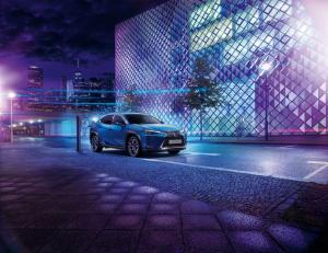 Lexus UX300e 2020 года