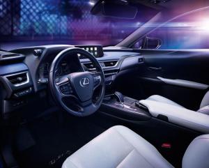 Lexus UX300e 2020 года