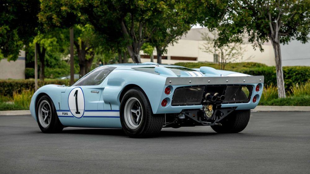 Ford GT40 built for from Ford v Ferrari by Superformance 1966 года