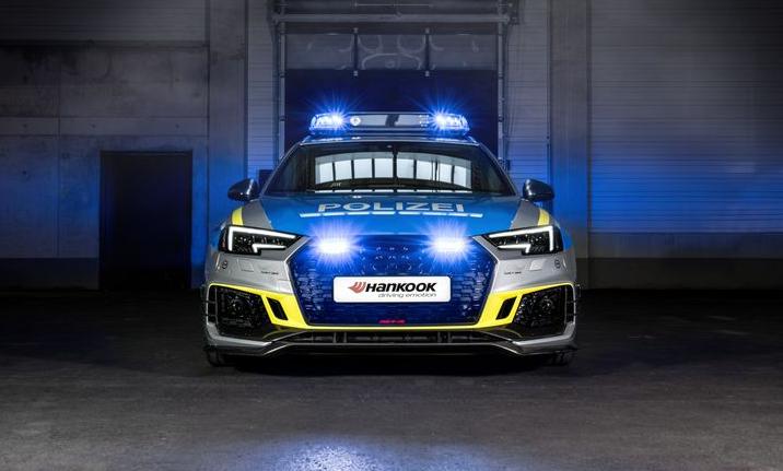 Полицейские ряды пополнил Audi RS4 Avant