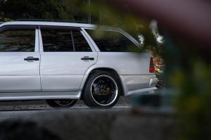 Mercedes-Benz 300 TE 4Matic 1993 года