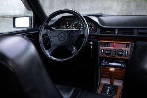 Mercedes-Benz 300 TE 4Matic 1993 года