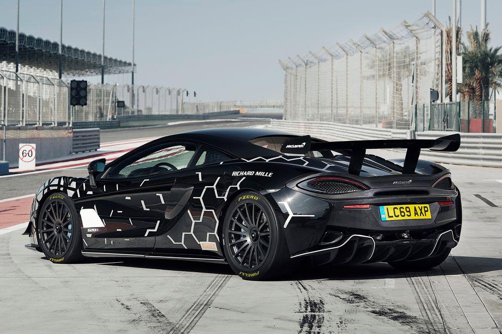McLaren 620R 2020 года