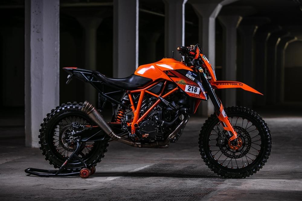 Кастомный KTM Super Duke R из Чехии