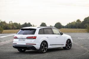Audi Q7 60 TFSI e Quattro S-Line 2019 года