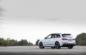 Audi Q7 60 TFSI e Quattro S-Line 2019 года