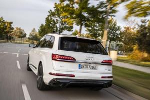 Audi Q7 60 TFSI e Quattro S-Line 2019 года