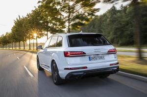 Audi Q7 60 TFSI e Quattro S-Line 2019 года