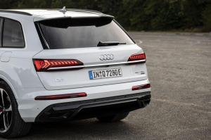 Audi Q7 60 TFSI e Quattro S-Line 2019 года