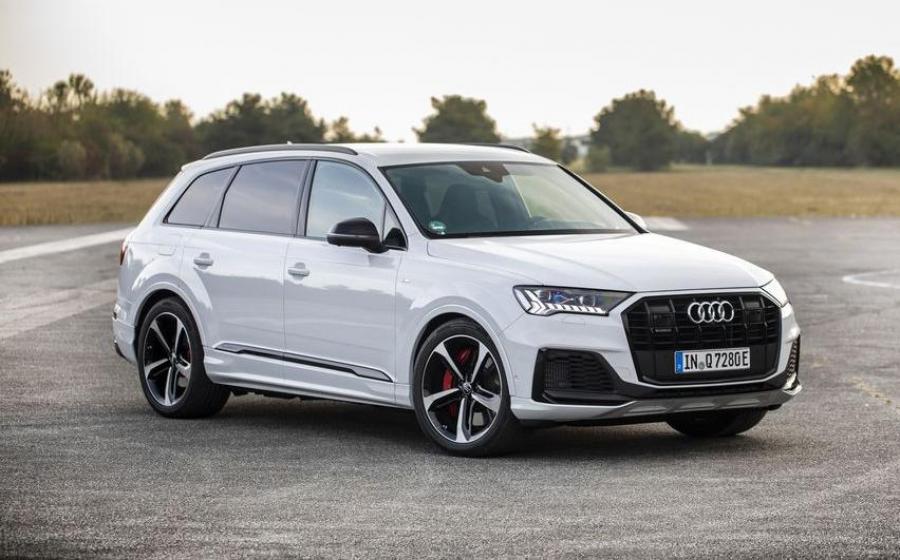Сразу два гибрида пополнили коллекцию Audi Q7